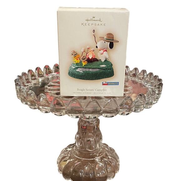 NIB 2007 Hallmark Keepsake Beagle Scouts’ Campfire Ornament - Snoopy Peanuts - Picture 1 of 3